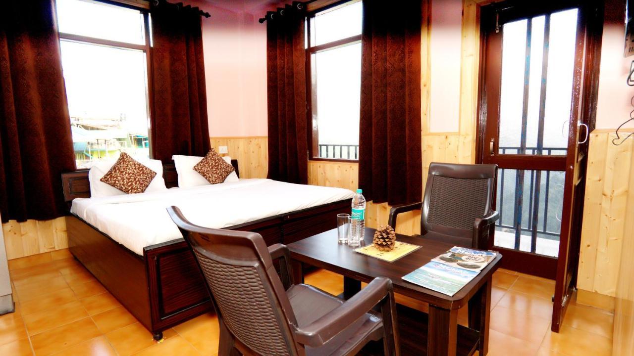 Thakur Homes- Couple And Family Friendly Homestay 심라 외부 사진