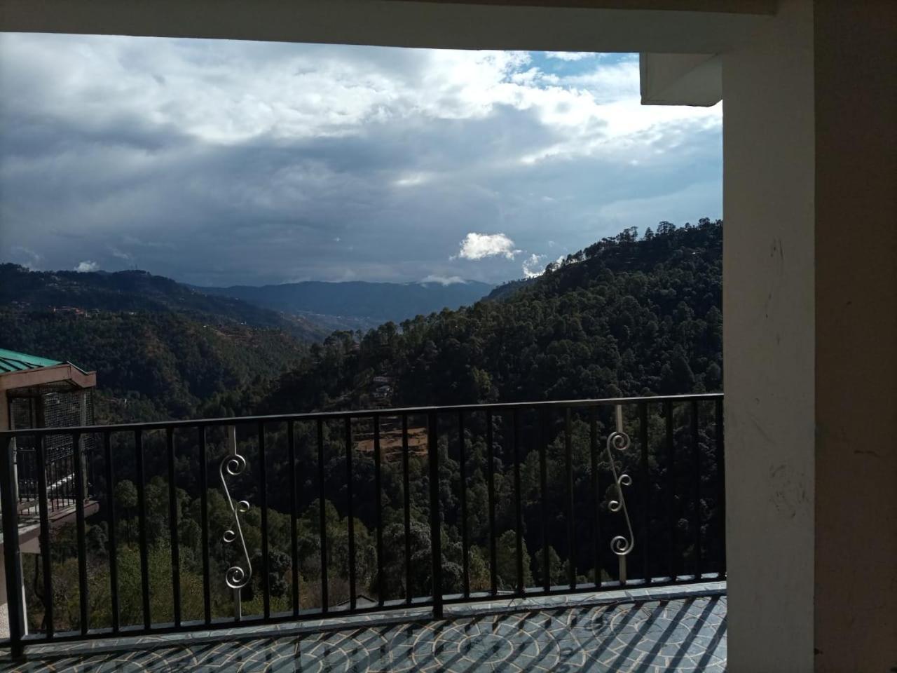 Thakur Homes- Couple And Family Friendly Homestay 심라 외부 사진