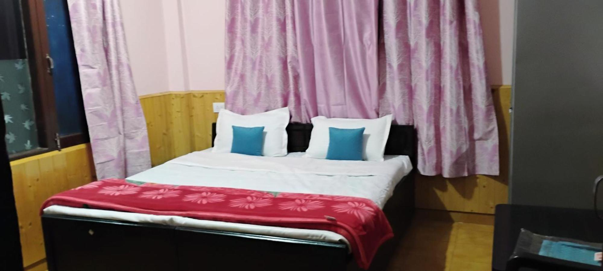 Thakur Homes- Couple And Family Friendly Homestay 심라 외부 사진